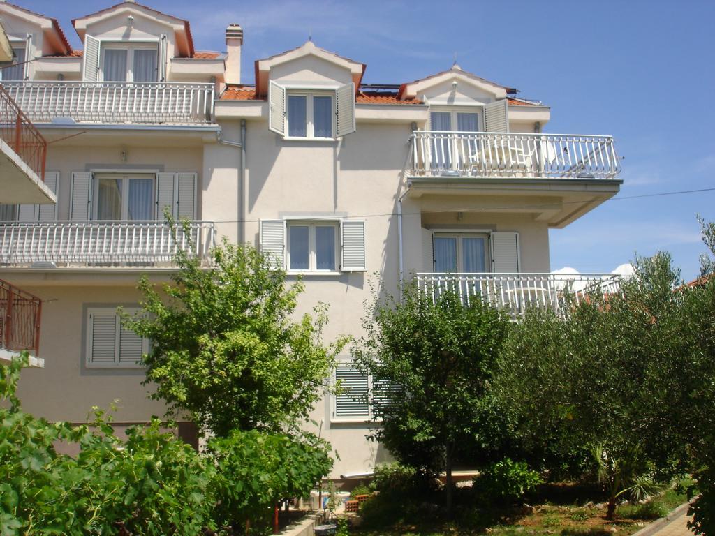 Apartments Gardijan Vodice Luaran gambar